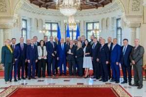 Ordinul "Meritul Industrial şi Comercial", în grad de Cavaler, 𝐚𝐜𝐨𝐫𝐝𝐚𝐭 𝐈𝐌𝐌 România 