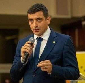 Simion cere o Românie cu demnitate